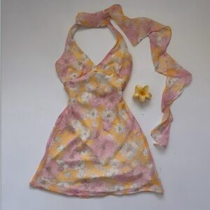 Pretty halter floral mini dress